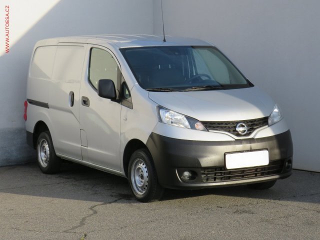 nissan-nv200.jpg